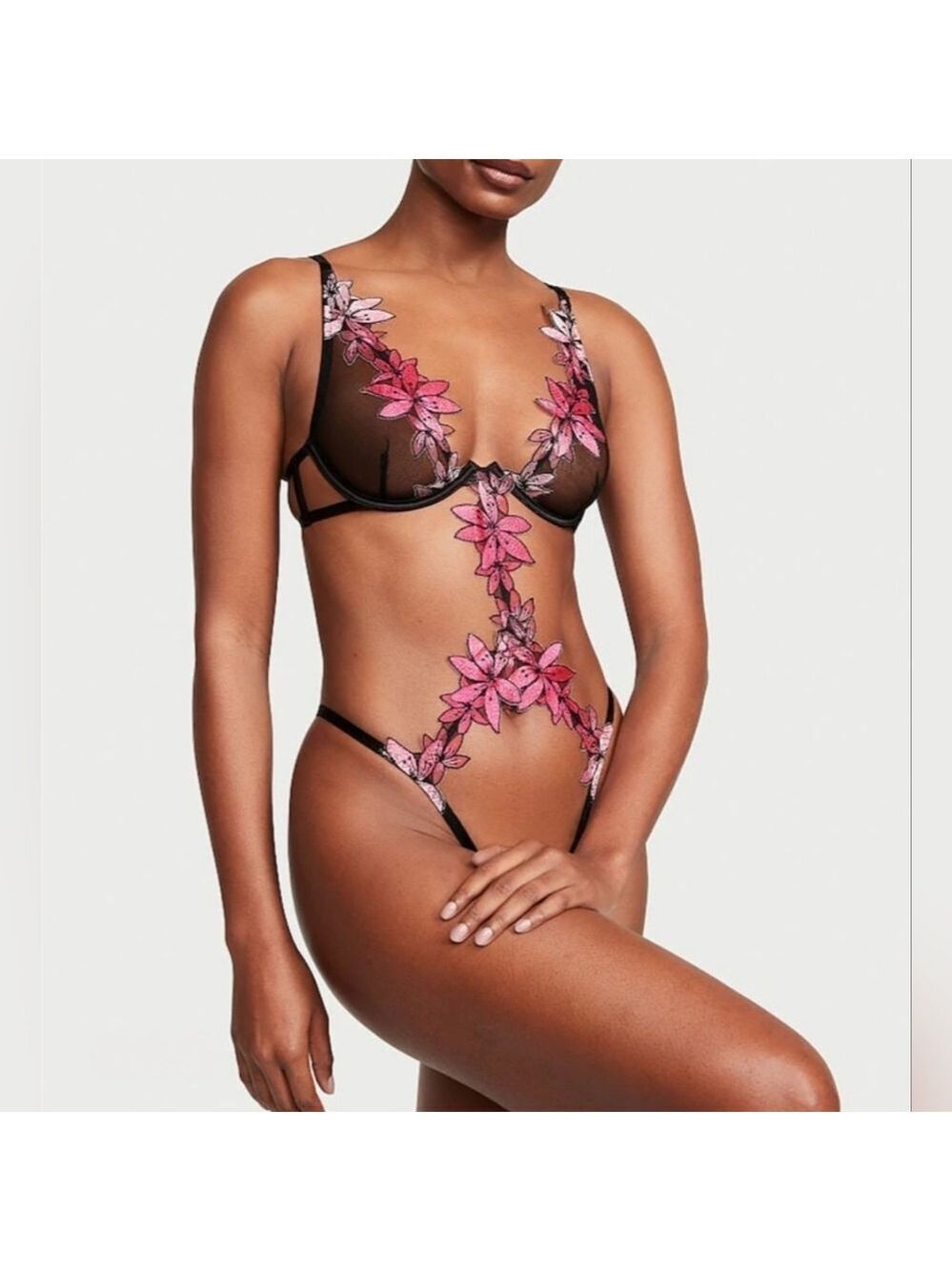 Victoria’s Secret Floral Embroidery Lingerie Set Large NWT Unlined Underwire